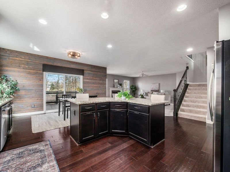 166 Split Log , Delaware, OH 43015 Photo 10