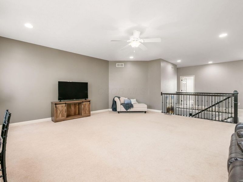 166 Split Log , Delaware, OH 43015 Photo 27