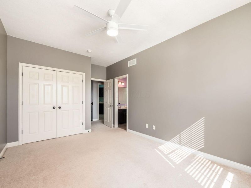 166 Split Log , Delaware, OH 43015 Photo 38