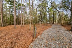 78 Badger Lane photo 4