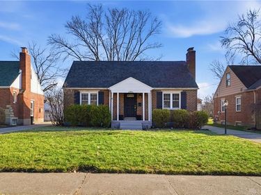 448 Triangle Avenue, Oakwood, OH 45419