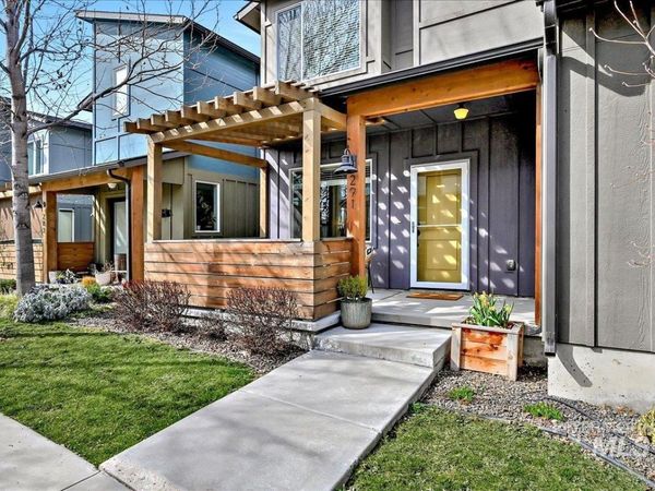 291 E Thurman Mill Lane, Garden City, ID 83714