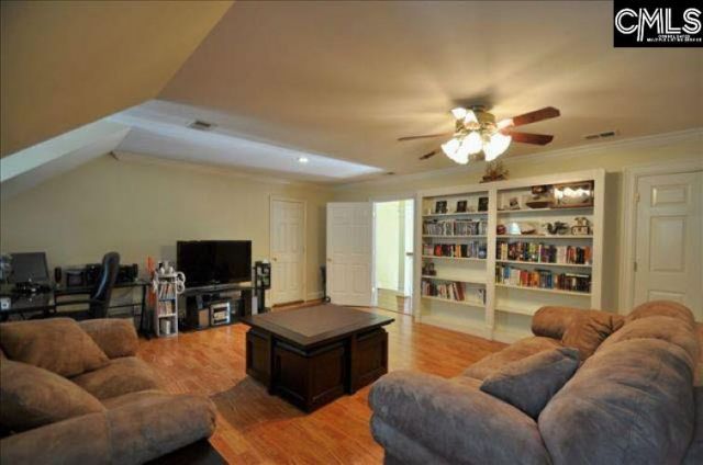 2015 Cromer Lane  Photo 10