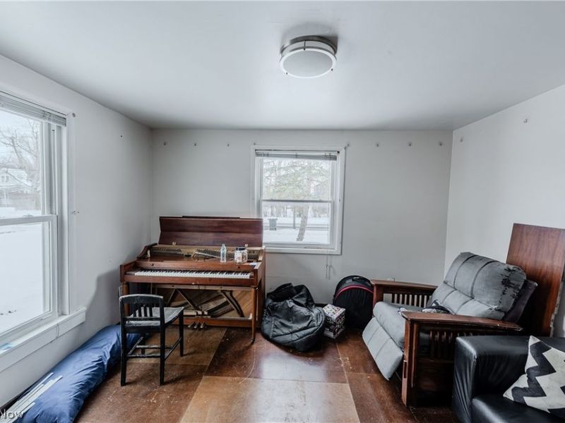 258 N Pleasant Street, Oberlin, OH 44074 Photo 7