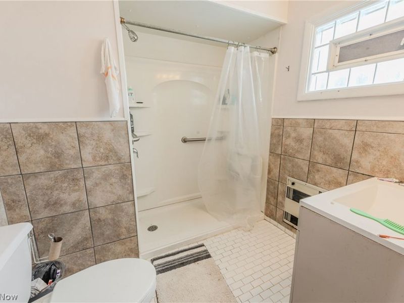 258 N Pleasant Street, Oberlin, OH 44074 Photo 8