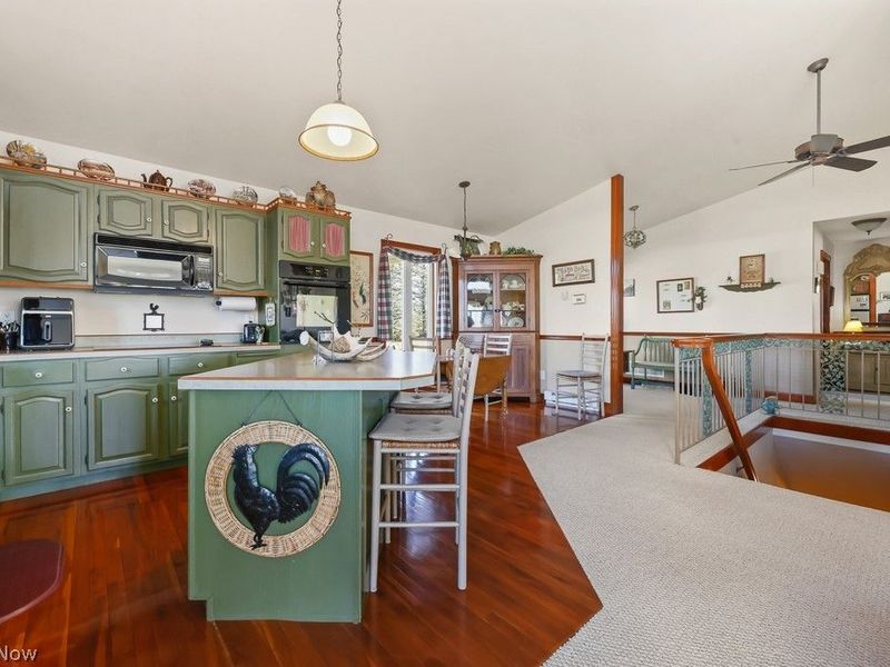 6122 Frederick Avenue NE, Alliance, OH 44601 Photo 4