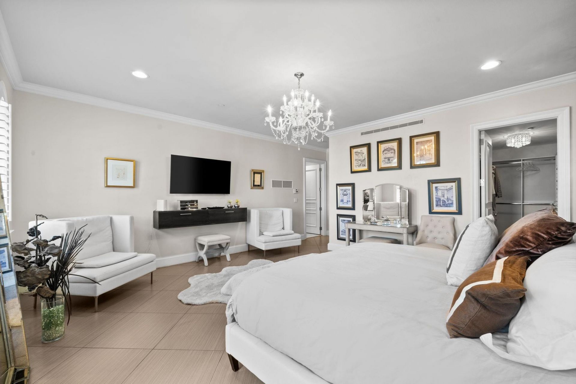 645 NE 17th Way, Unit 645, Fort Lauderdale, FL 33304 Photo