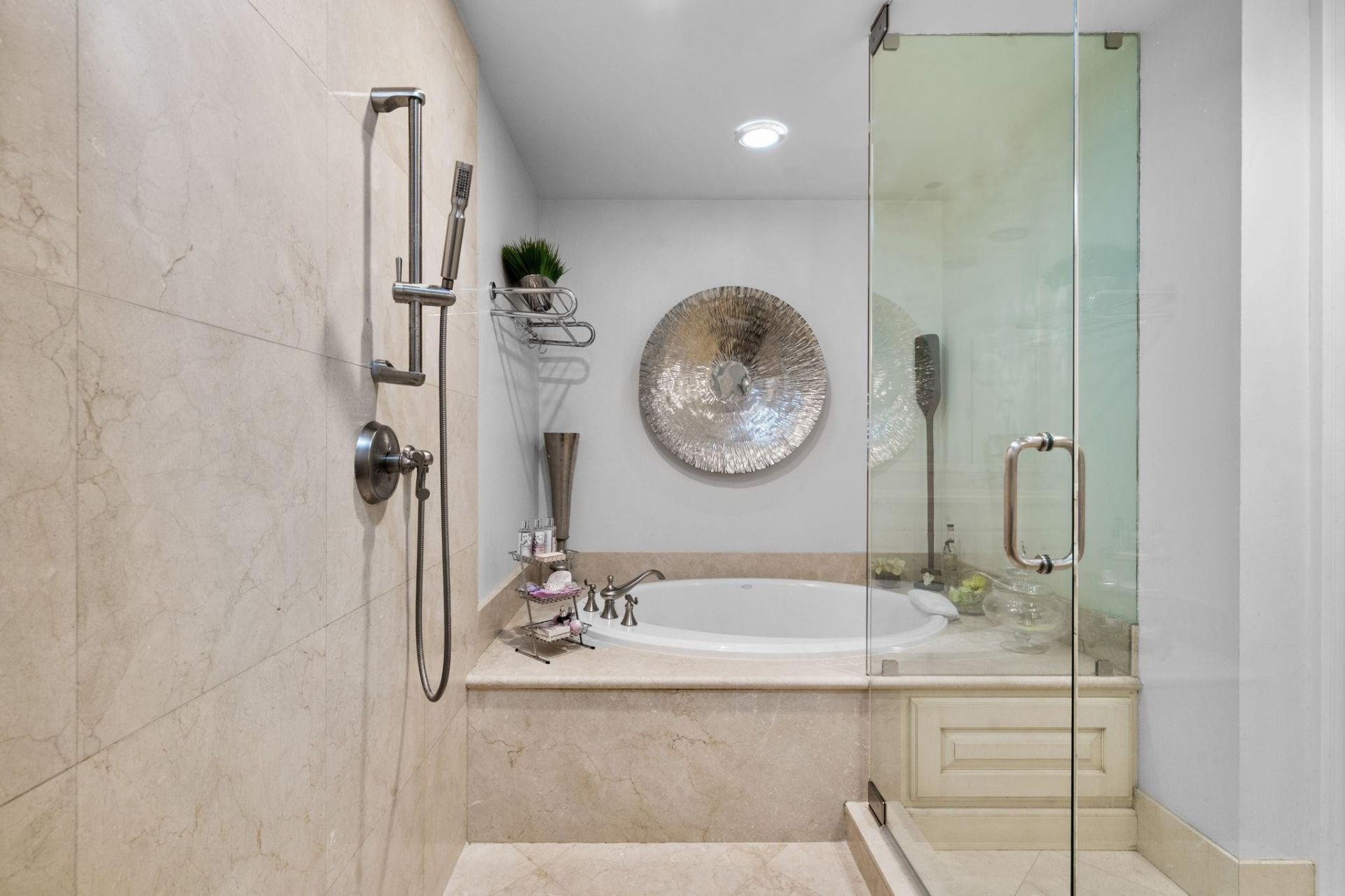 645 NE 17th Way, Unit 645, Fort Lauderdale, FL 33304 Photo