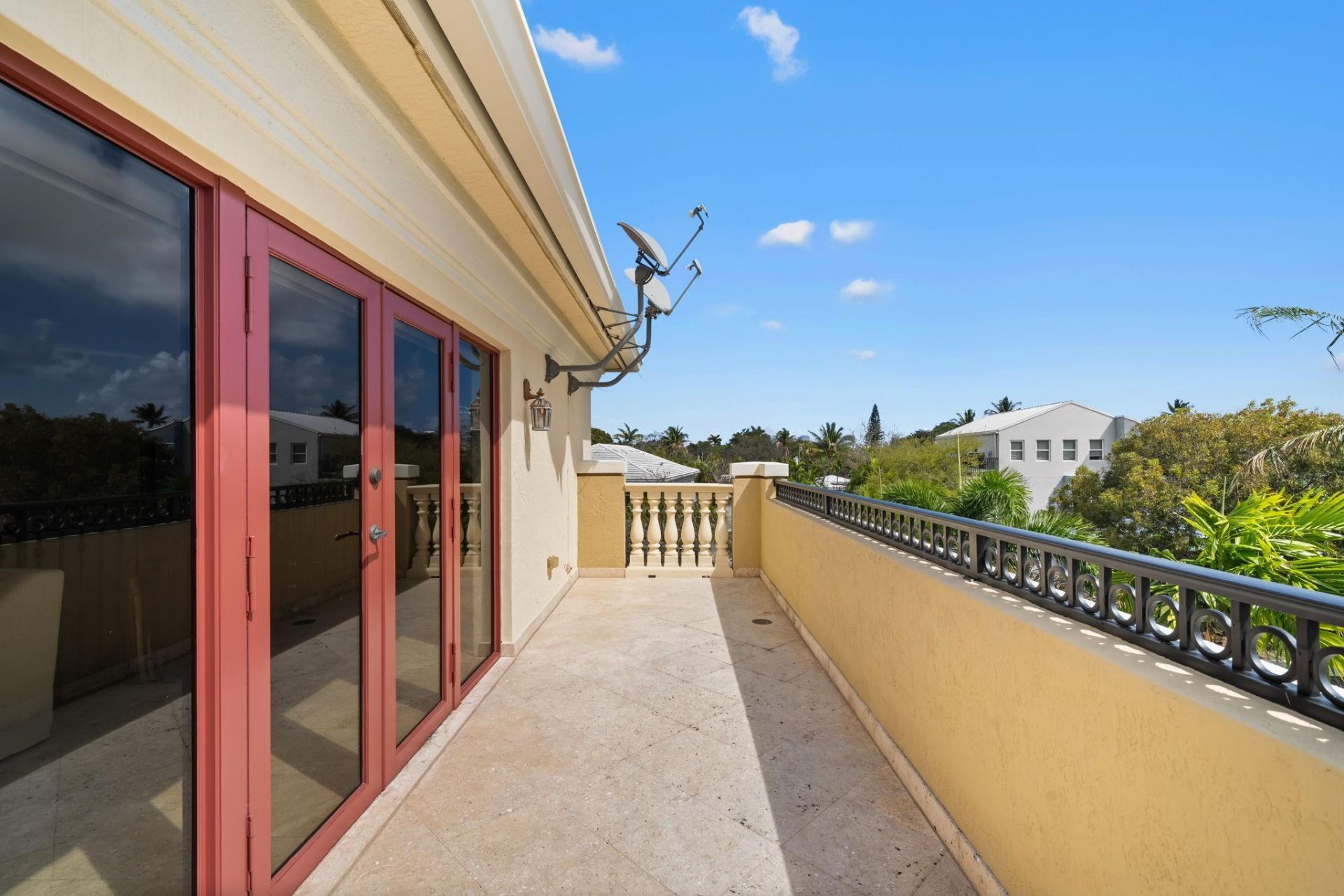 645 NE 17th Way, Unit 645, Fort Lauderdale, FL 33304 Photo