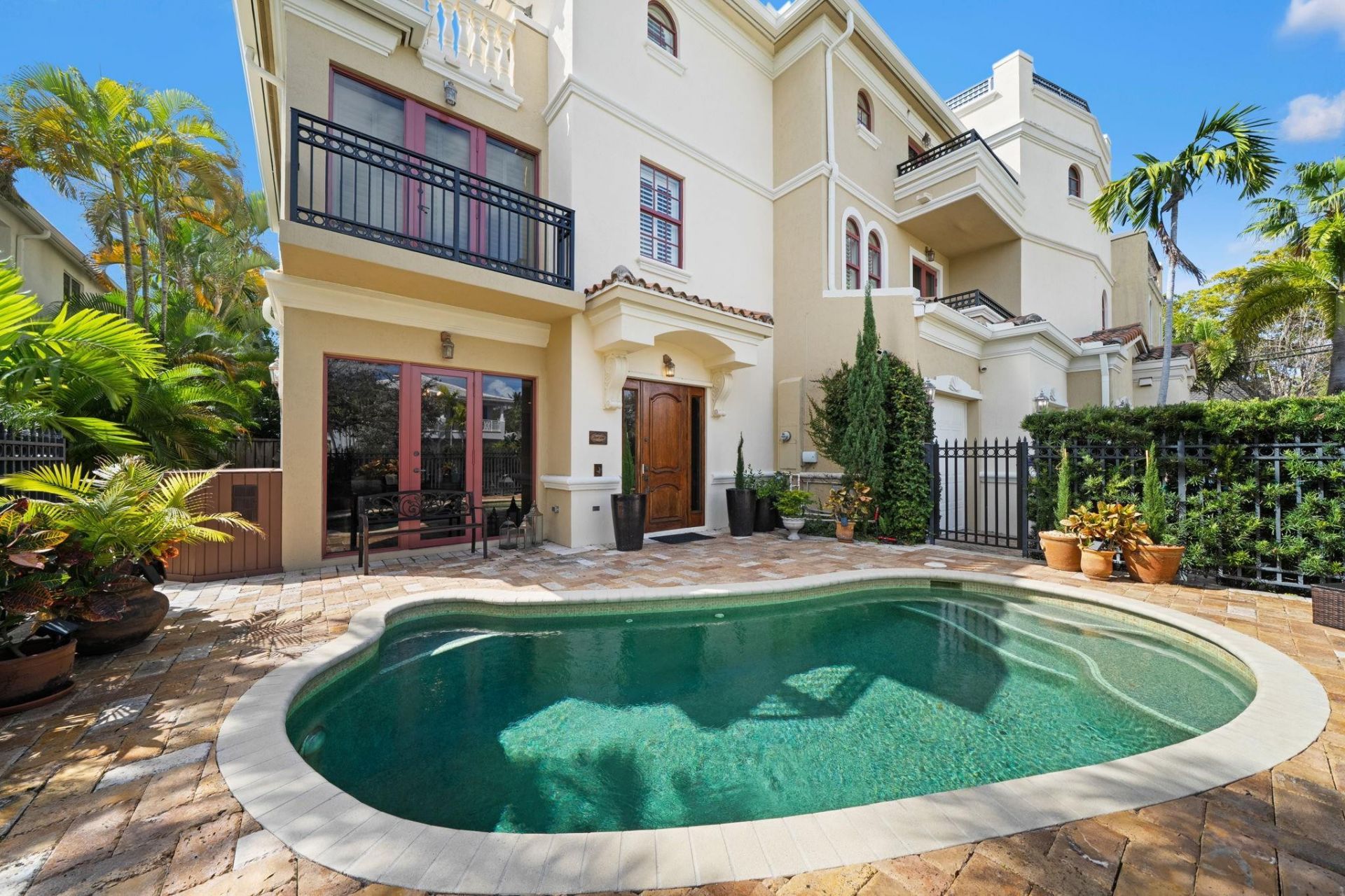 645 NE 17th Way, Unit 645, Fort Lauderdale, FL 33304 Photo