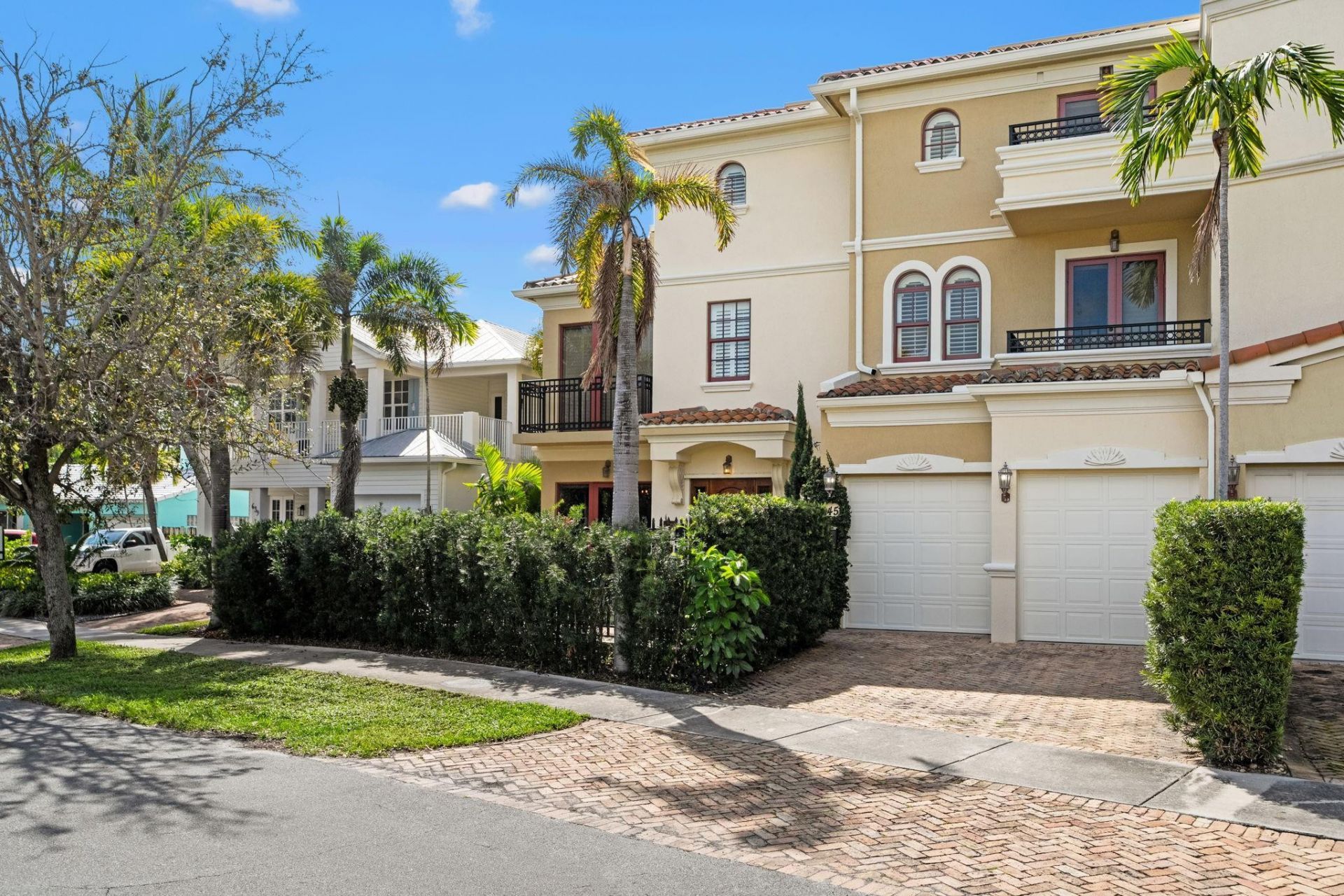 645 NE 17th Way, Unit 645, Fort Lauderdale, FL 33304 Photo