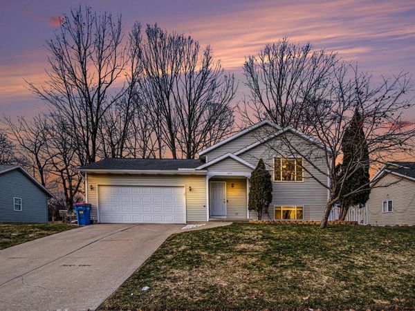 1547 Amberly Drive SE, Grand Rapids, MI 49508