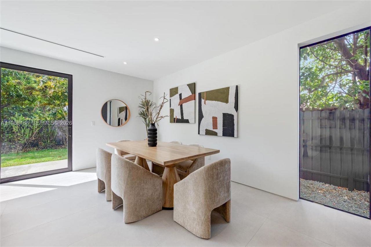 2982 SW 2nd St , Miami, FL 33135 Photo