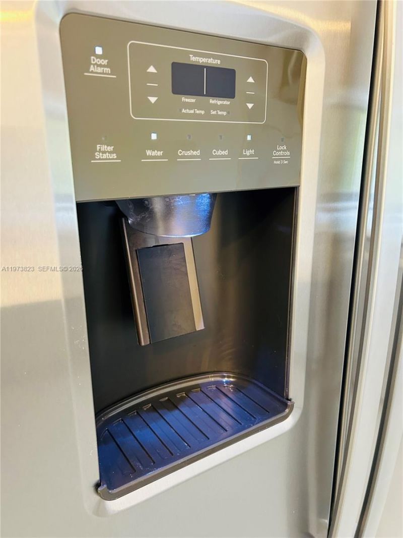 17021 N Bay Rd , Unit 427, Sunny Isles Beach, FL 33160 Photo