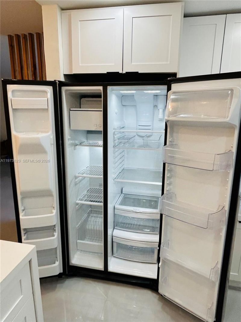 17021 N Bay Rd, Unit 427, Sunny Isles Beach, FL 33160 Photo