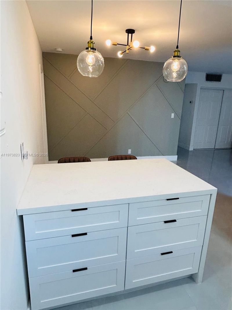 17021 N Bay Rd, Unit 427, Sunny Isles Beach, FL 33160 Photo