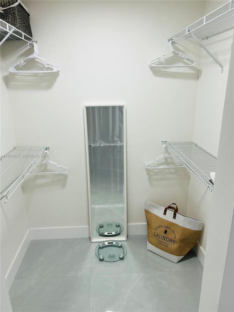 17021 N Bay Rd, Unit 427, Sunny Isles Beach, FL 33160 Photo