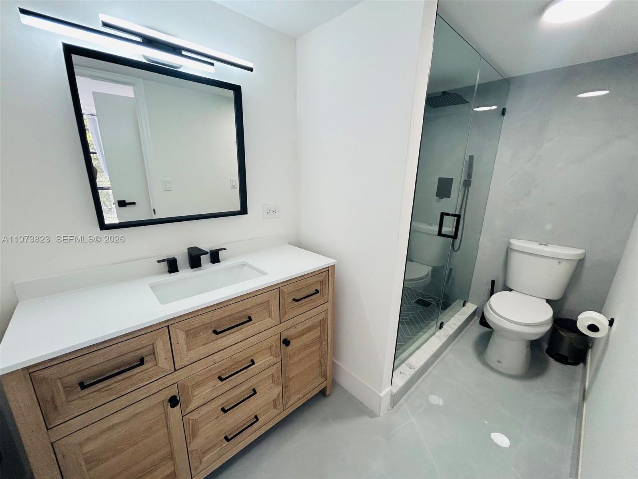 17021 N Bay Rd , Unit 427, Sunny Isles Beach, FL 33160 Photo