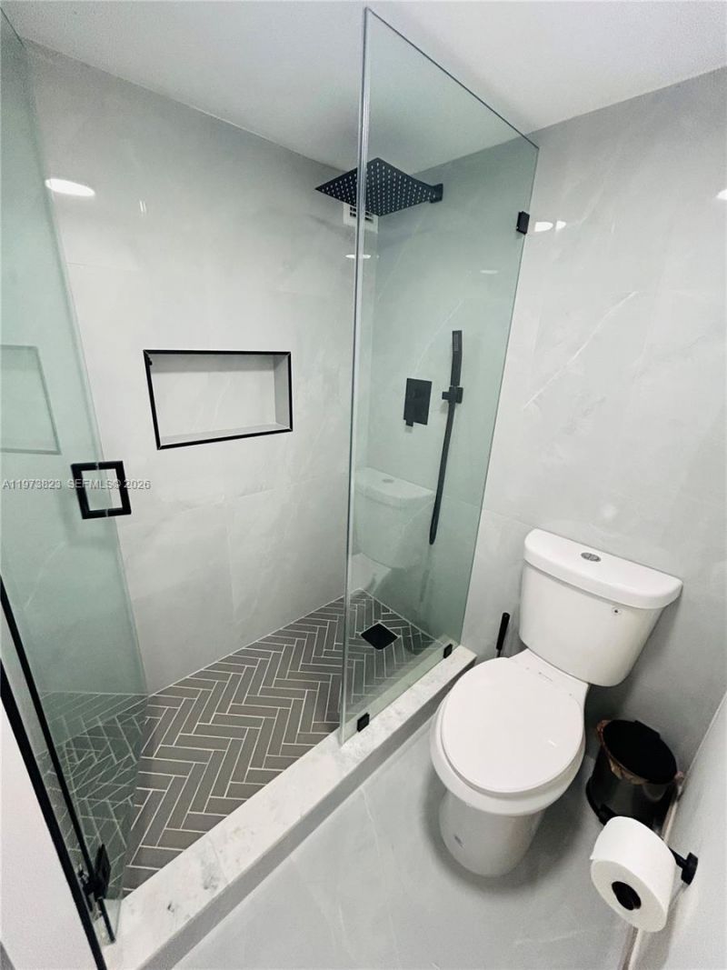 17021 N Bay Rd, Unit 427, Sunny Isles Beach, FL 33160 Photo