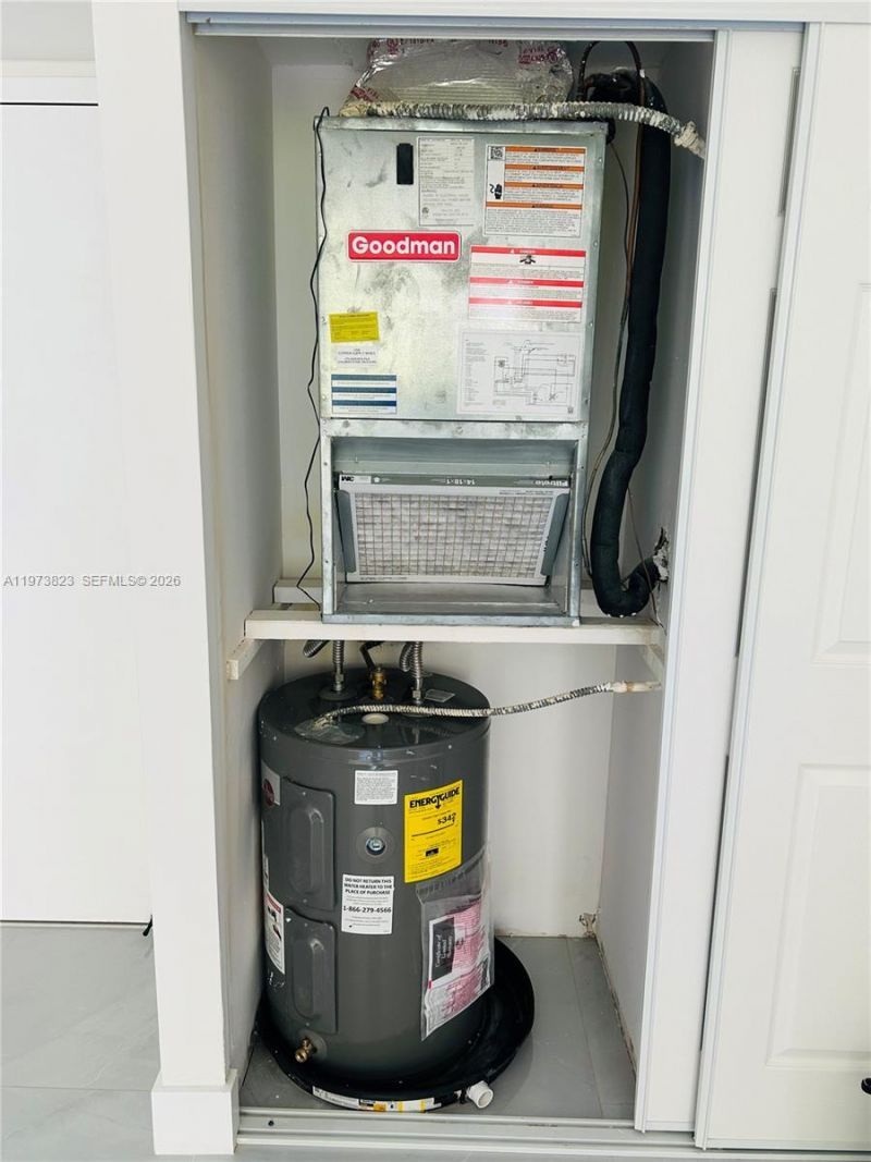 17021 N Bay Rd , Unit 427, Sunny Isles Beach, FL 33160 Photo