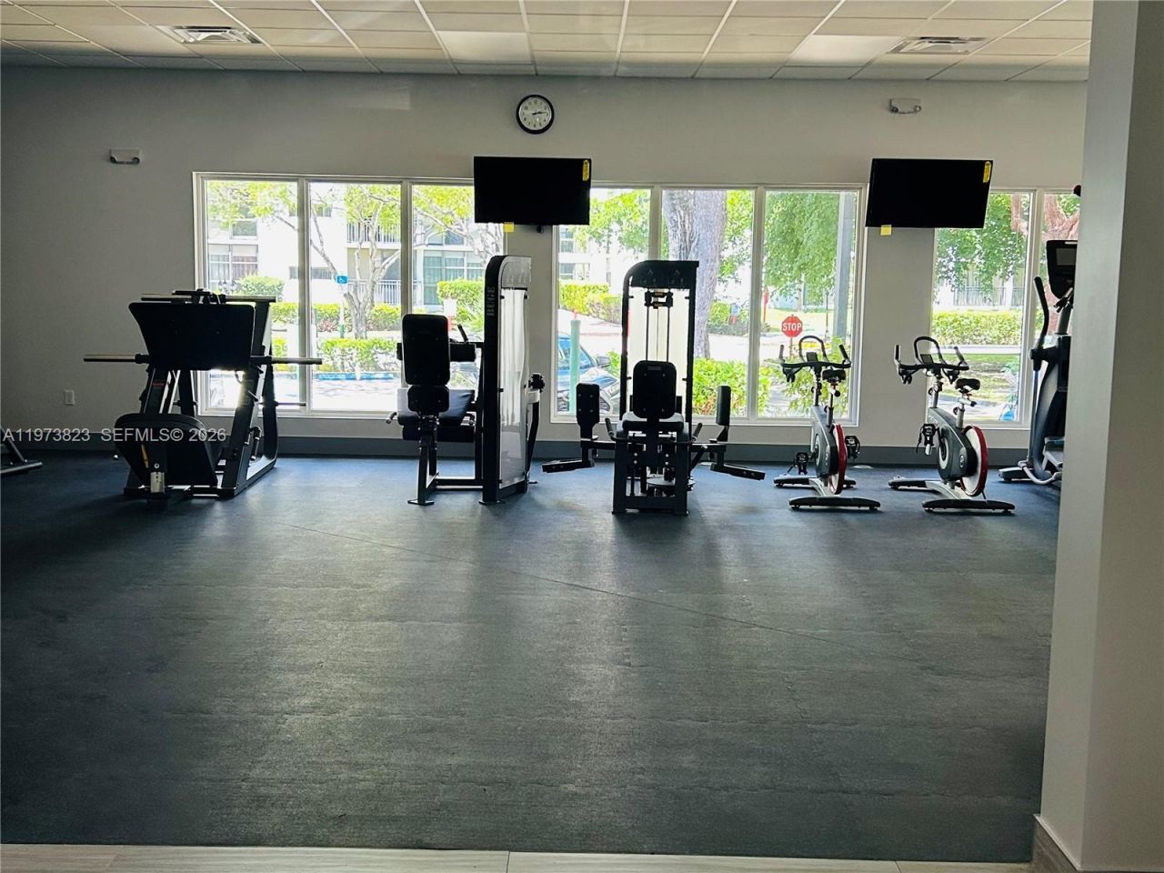 17021 N Bay Rd , Unit 427, Sunny Isles Beach, FL 33160 Photo