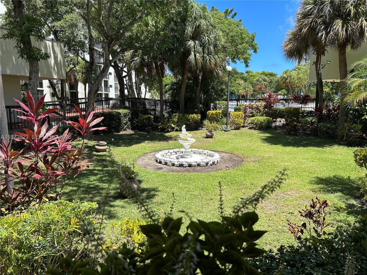 17021 N Bay Rd, Unit 427, Sunny Isles Beach, FL 33160 Photo