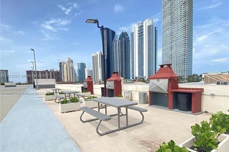 17021 N Bay Rd, Unit 427, Sunny Isles Beach, FL 33160 Photo