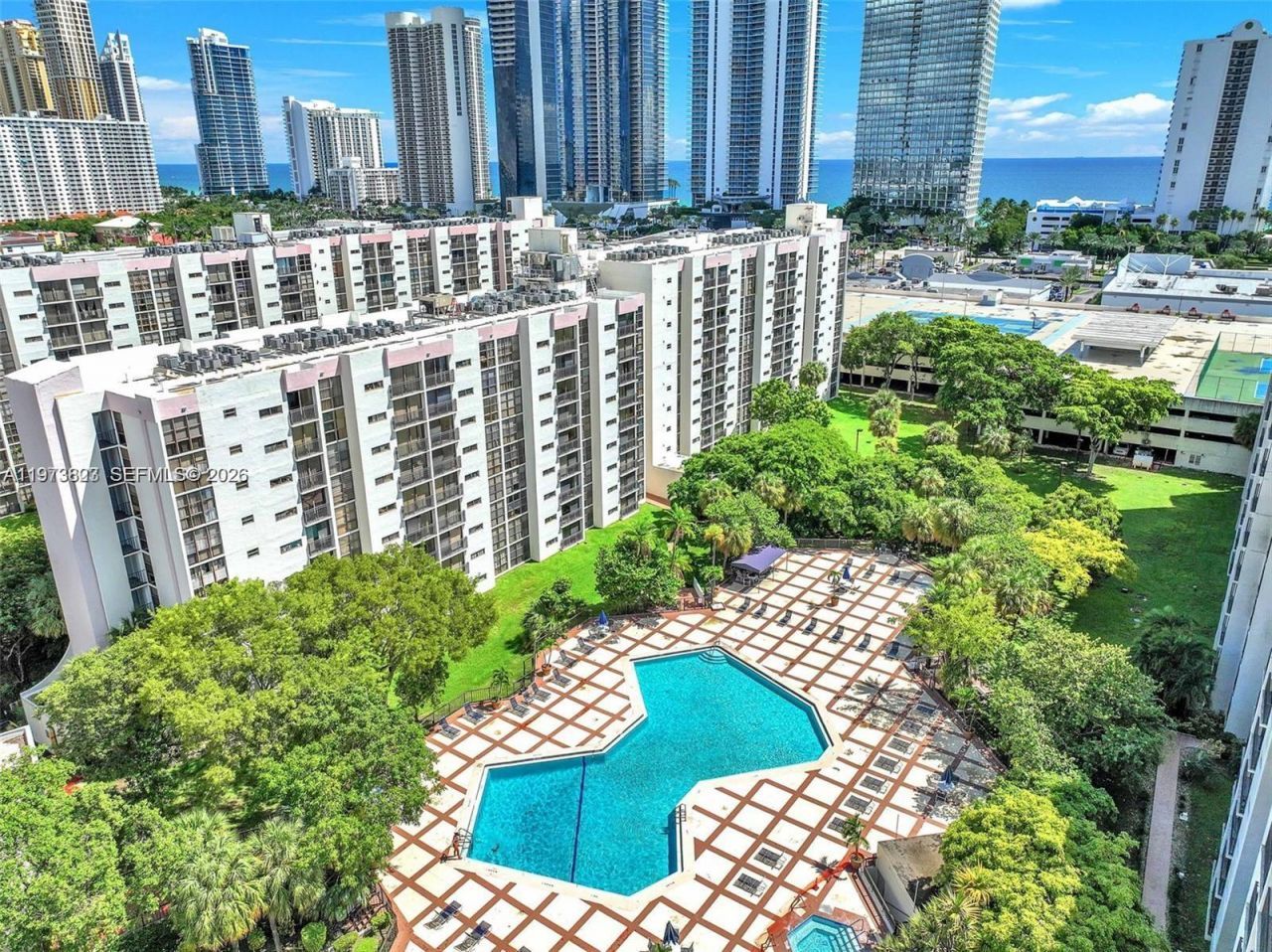 17021 N Bay Rd, Unit 427, Sunny Isles Beach, FL 33160 Photo