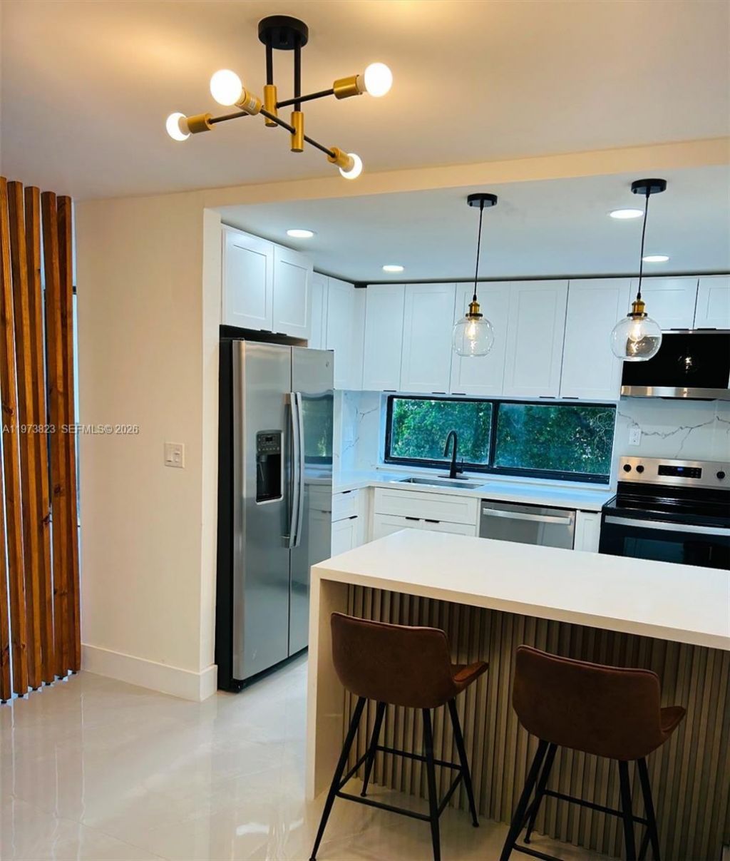 17021 N Bay Rd, Unit 427, Sunny Isles Beach, FL 33160 Photo