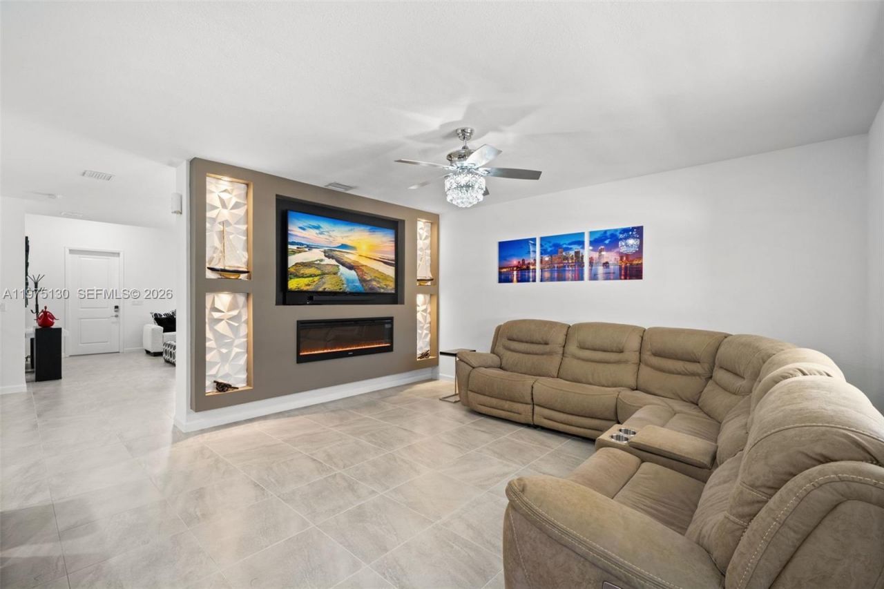 160 SE 23rd Ter, Homestead, FL 33033 Photo