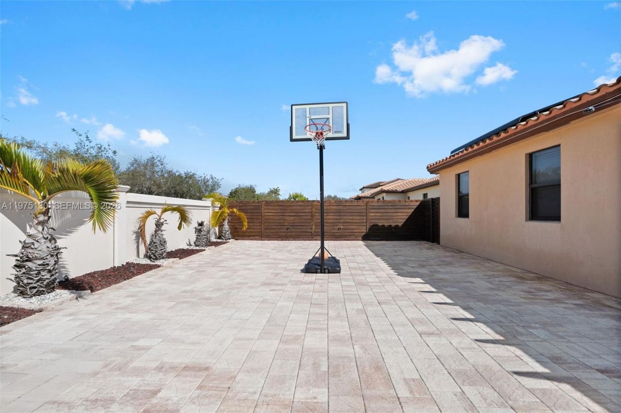 160 SE 23rd Ter, Homestead, FL 33033 Photo