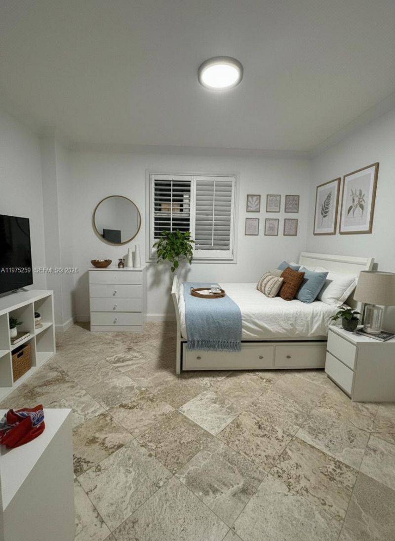 735 Crandon Blvd , Unit 303, Key Biscayne, FL 33149 Photo