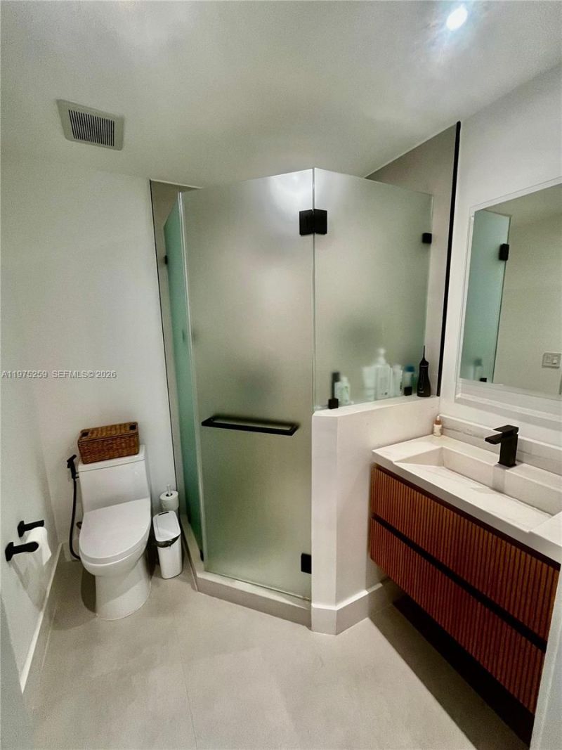 735 Crandon Blvd , Unit 303, Key Biscayne, FL 33149 Photo
