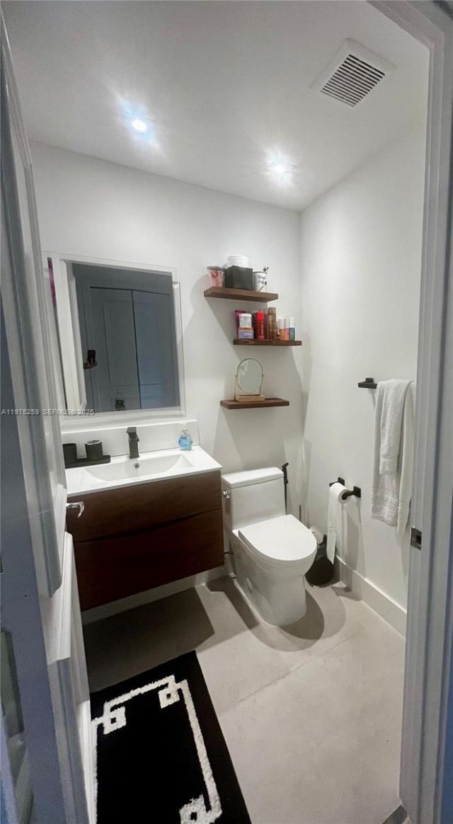 735 Crandon Blvd , Unit 303, Key Biscayne, FL 33149 Photo