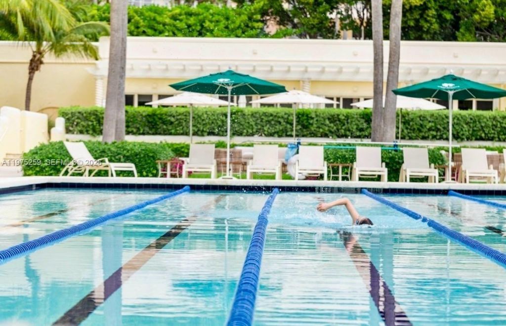 735 Crandon Blvd , Unit 303, Key Biscayne, FL 33149 Photo