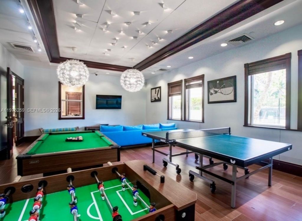 735 Crandon Blvd , Unit 303, Key Biscayne, FL 33149 Photo