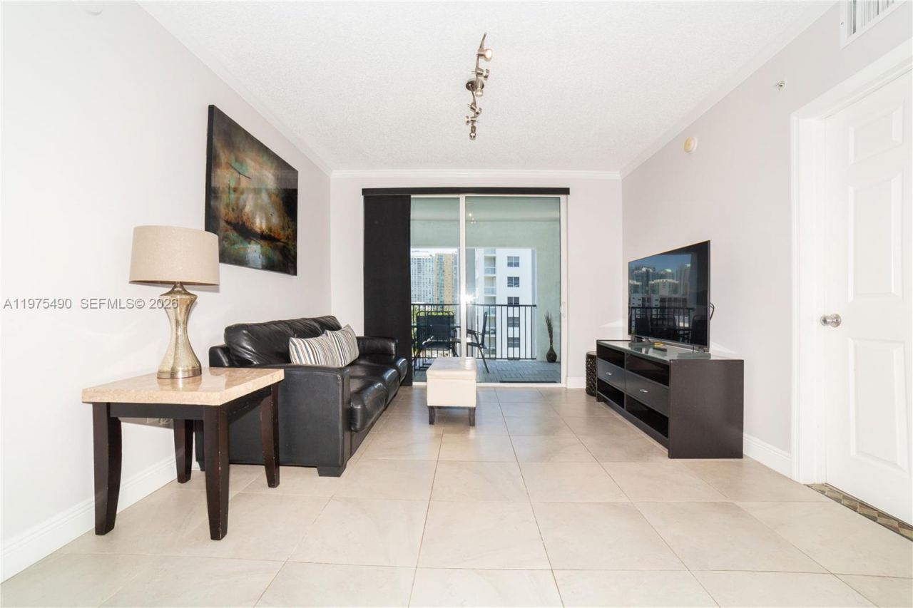 17100 N Bay Rd , Unit 1802, Sunny Isles Beach, FL 33160 Photo