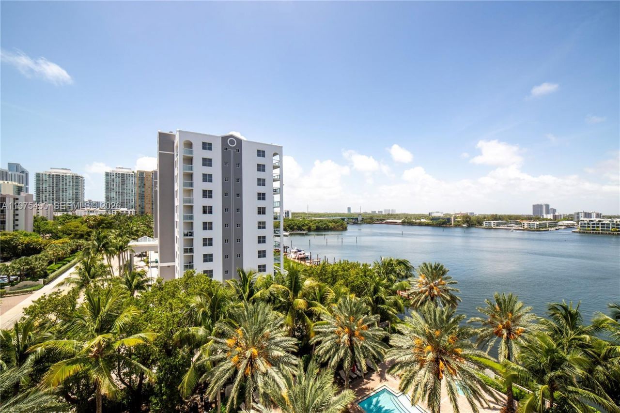 17100 N Bay Rd , Unit 1802, Sunny Isles Beach, FL 33160 Photo