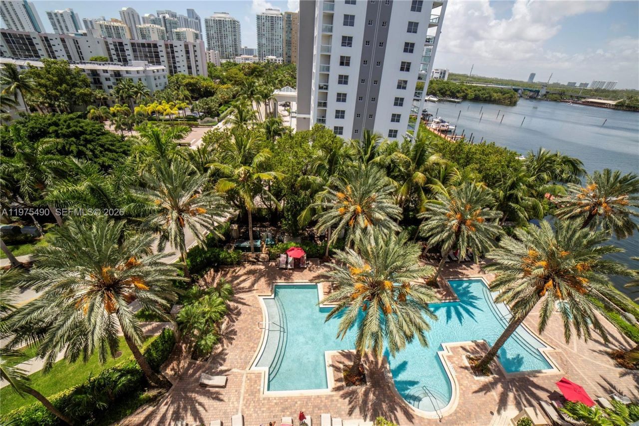 17100 N Bay Rd , Unit 1802, Sunny Isles Beach, FL 33160 Photo