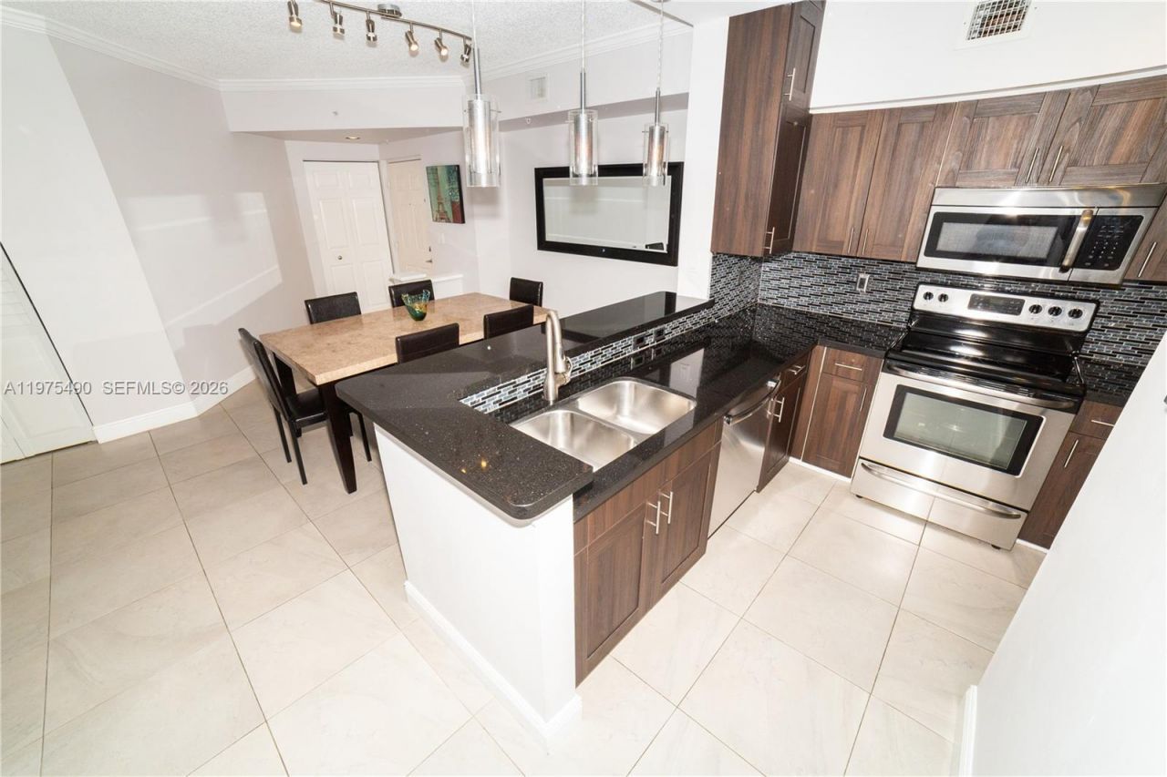 17100 N Bay Rd , Unit 1802, Sunny Isles Beach, FL 33160 Photo