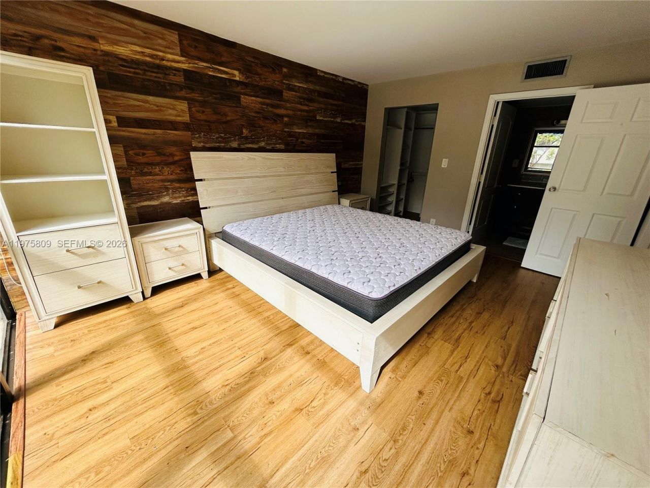 17021 N Bay Rd , Unit 219, Sunny Isles Beach, FL 33160 Photo