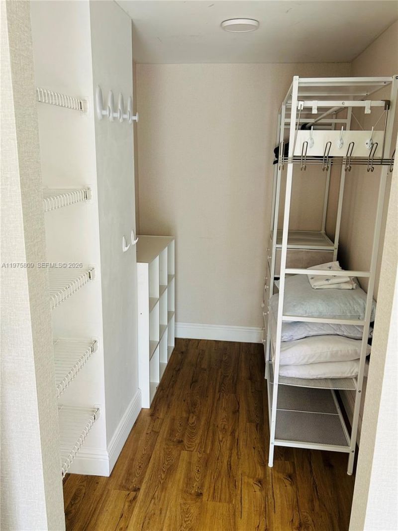 17021 N Bay Rd , Unit 219, Sunny Isles Beach, FL 33160 Photo