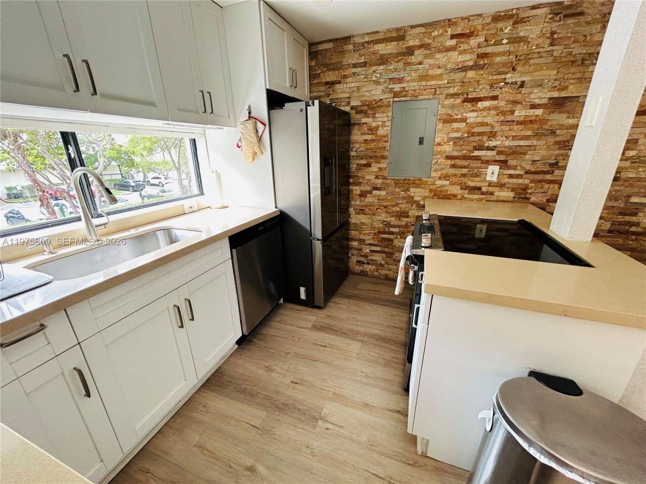 17021 N Bay Rd , Unit 219, Sunny Isles Beach, FL 33160 Photo