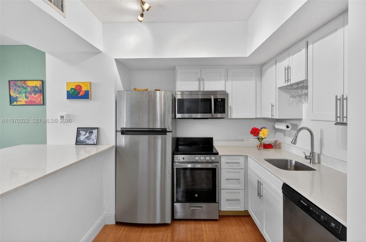 2630 SW 28th St (overbrook), Unit 51, Miami, FL 33133 Photo