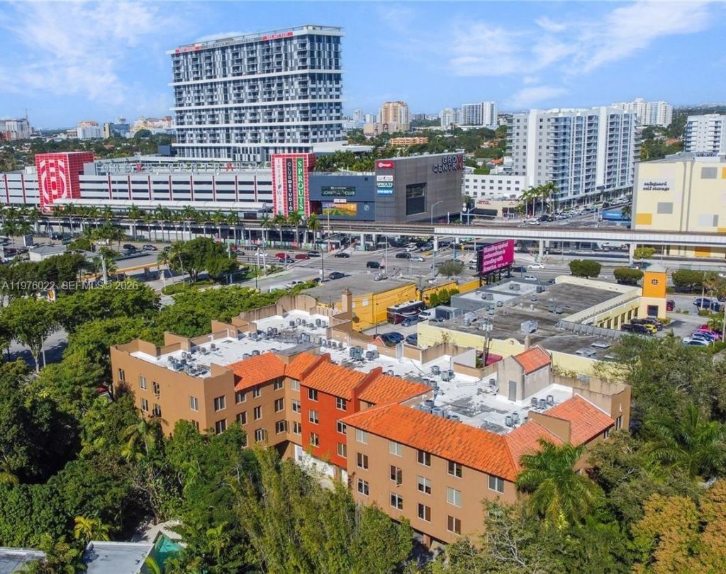 2630 SW 28th St (overbrook), Unit 51, Miami, FL 33133 Photo