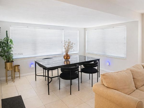 30 NE 26th St , Wilton Manors, FL 33305