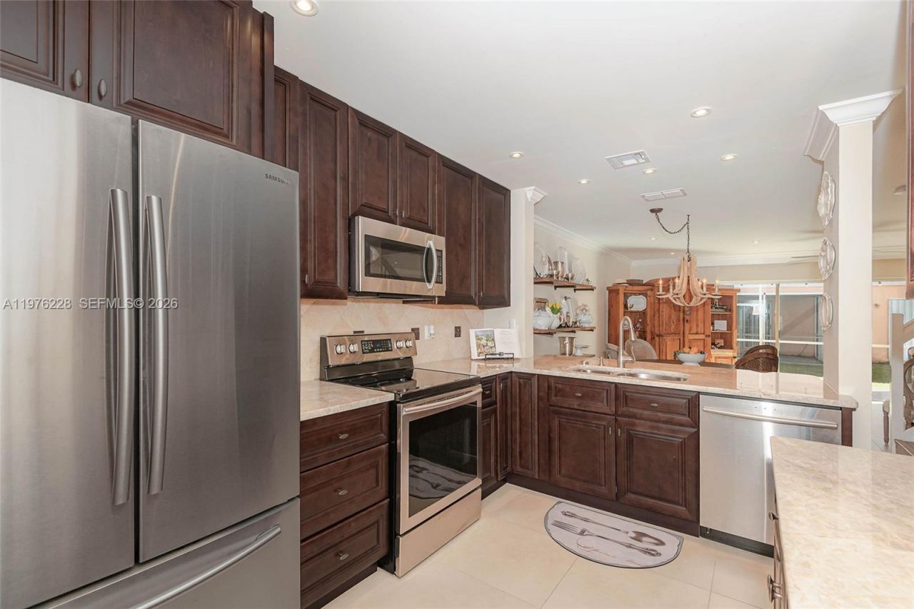 597 NW 208th Dr, Unit ., Pembroke Pines, FL 33029 Photo