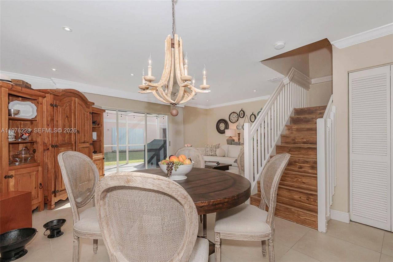 597 NW 208th Dr, Unit ., Pembroke Pines, FL 33029 Photo