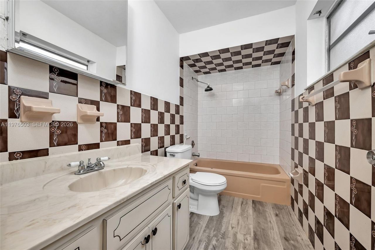 2506 SW 9th St, Unit 1, Miami, FL 33135 Photo