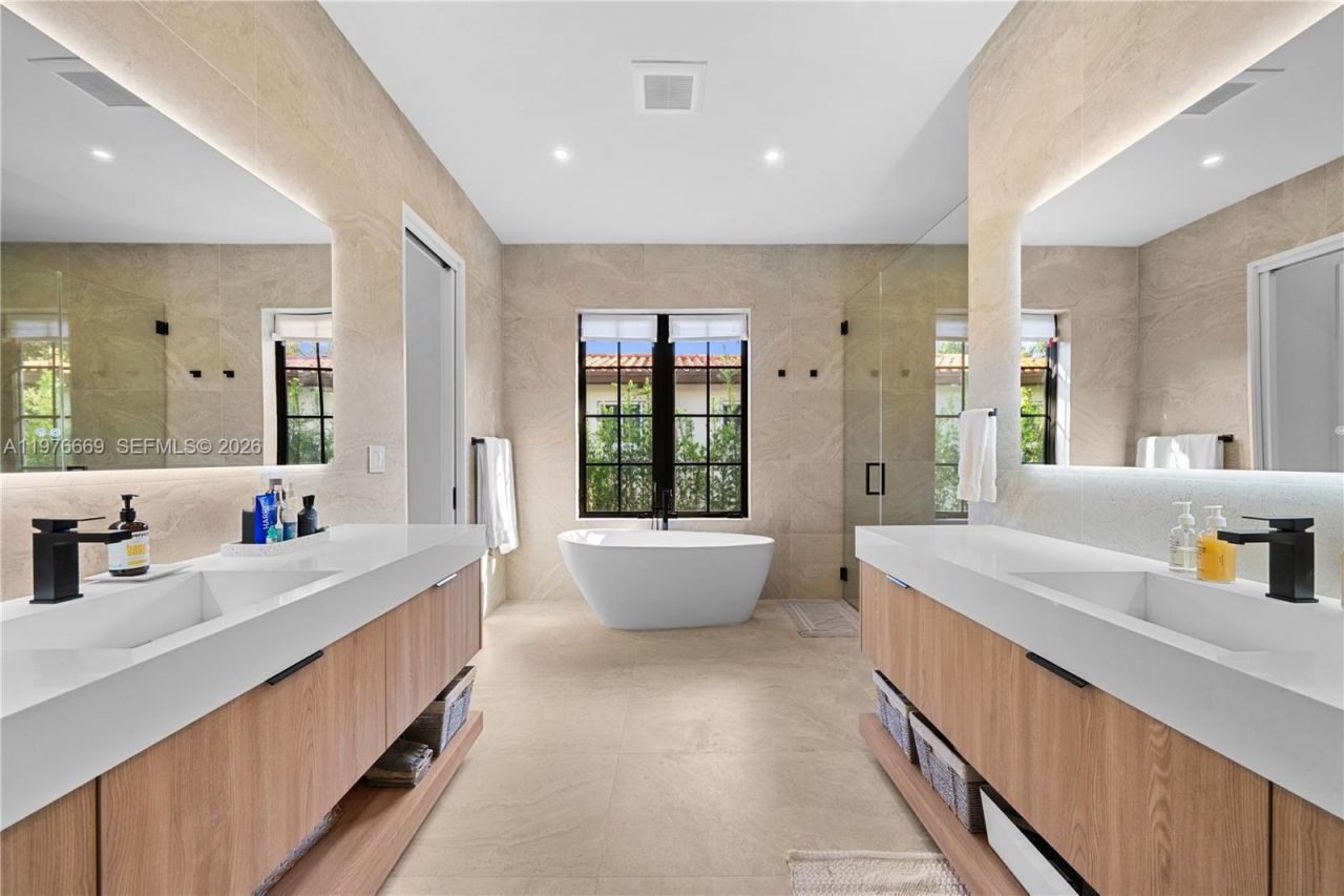 2015 Country Club Prado , Coral Gables, FL 33134 Photo